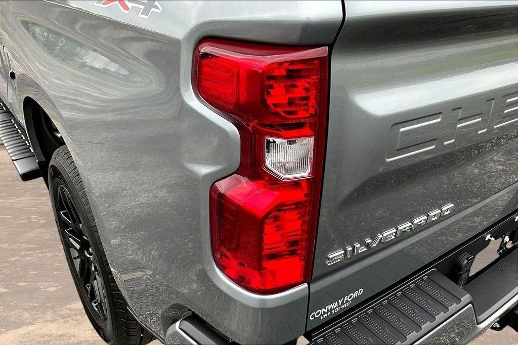 Chevrolet Silverado 1500 Custom Crew Cab 4WD 2026