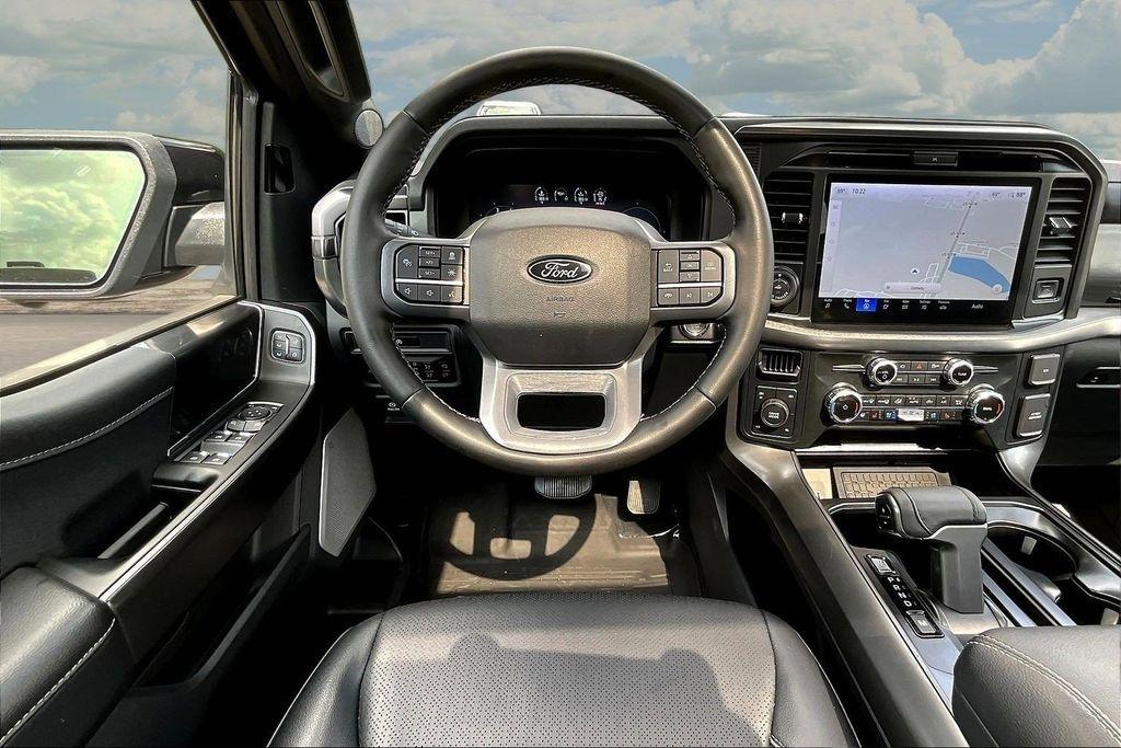 Ford F-150 Lariat SuperCrew 4WD 2025