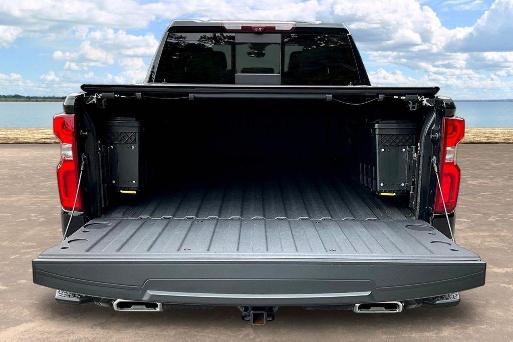 Chevrolet Silverado 1500 High Country Crew Cab 4WD 2023