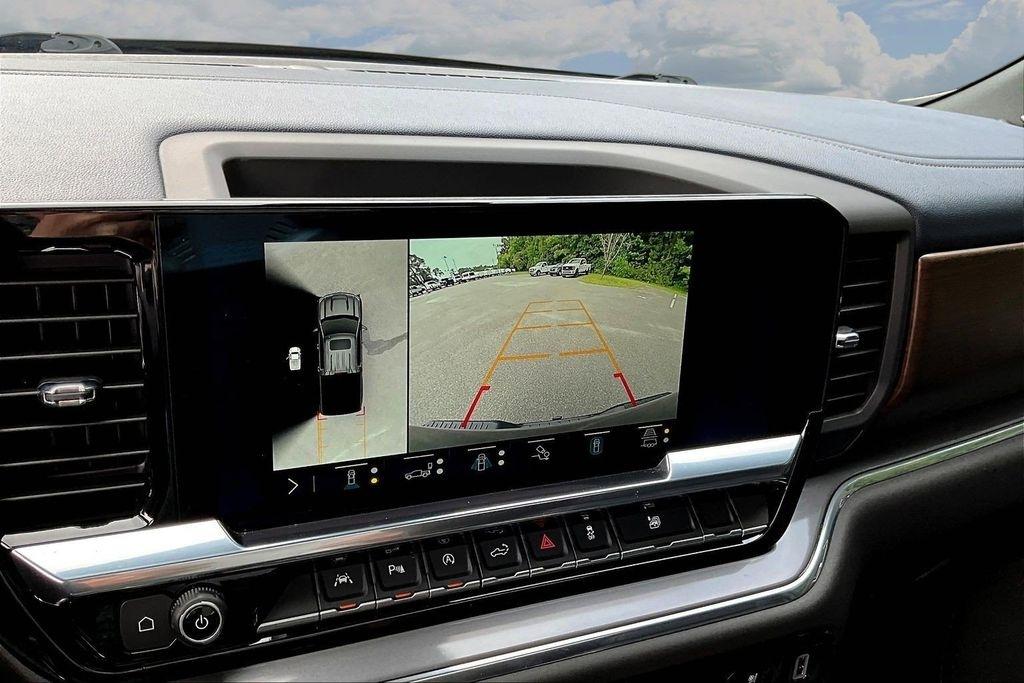 Chevrolet Silverado 1500 High Country Crew Cab 4WD 2023