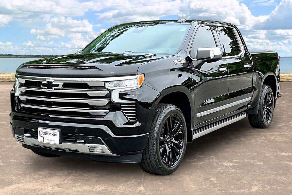 Chevrolet Silverado 1500 4WD Crew Cab 147" High Country 2023