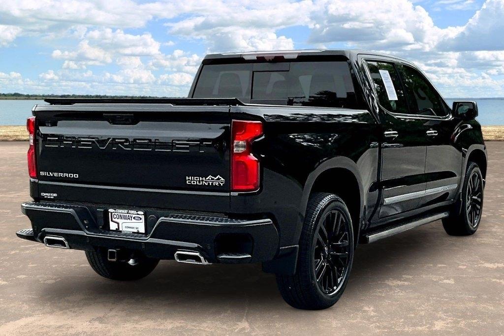 Chevrolet Silverado 1500 4WD Crew Cab 147" High Country 2023