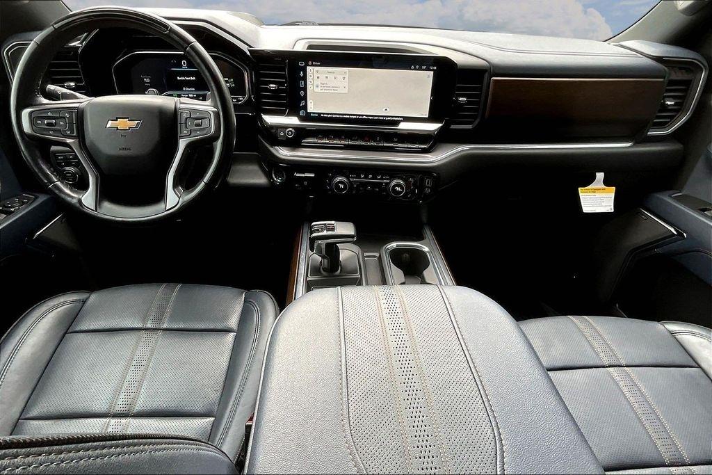 Chevrolet Silverado 1500 4WD Crew Cab 147" High Country 2023