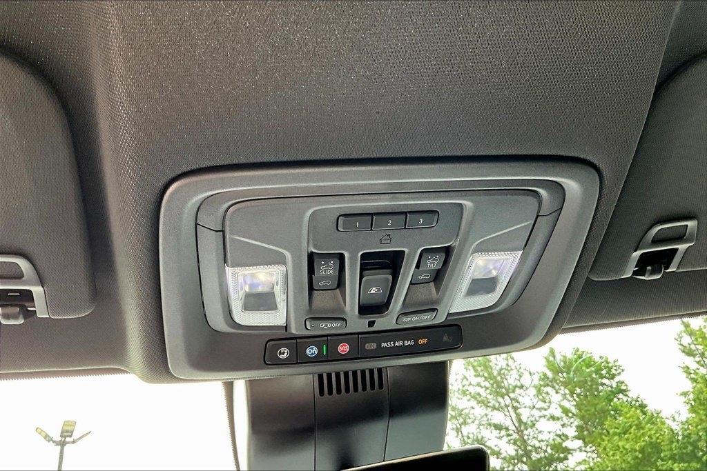Chevrolet Silverado 1500 4WD Crew Cab 147" High Country 2023