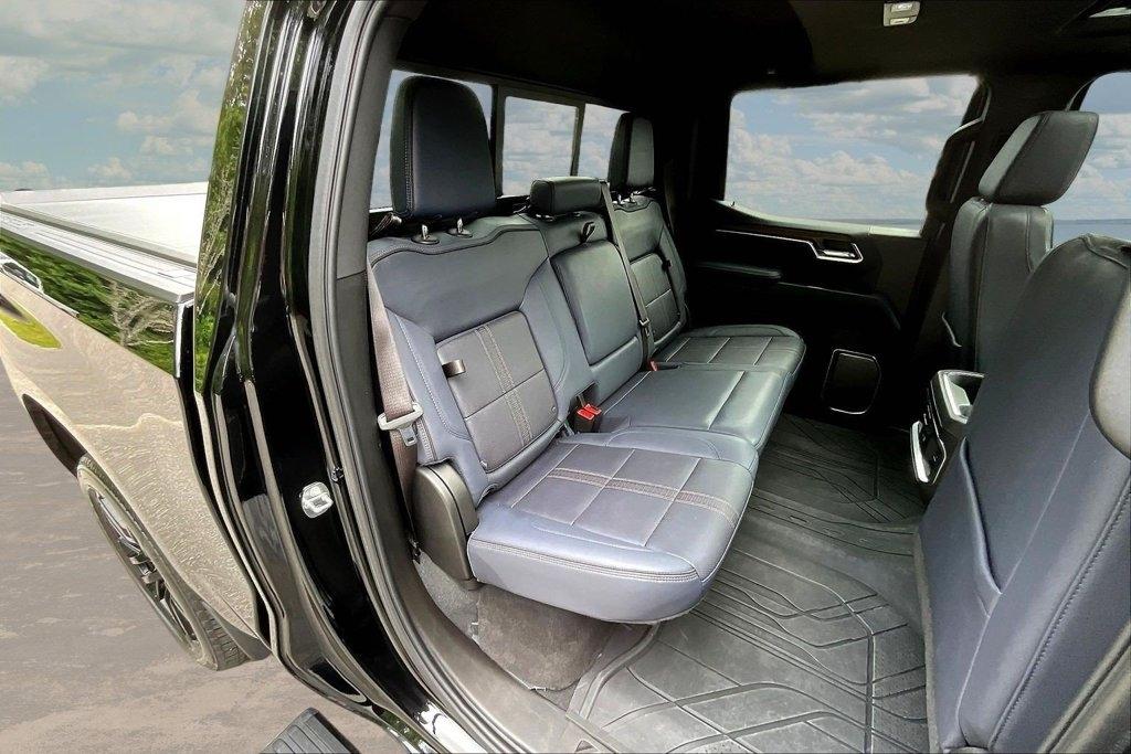 Chevrolet Silverado 1500 4WD Crew Cab 147" High Country 2023