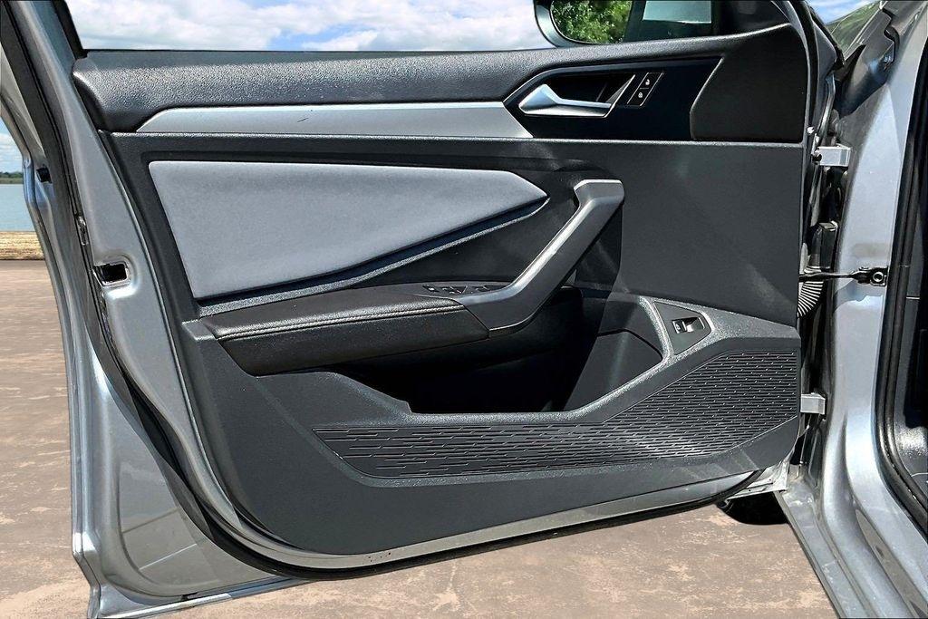 Volkswagen Jetta SE 2025