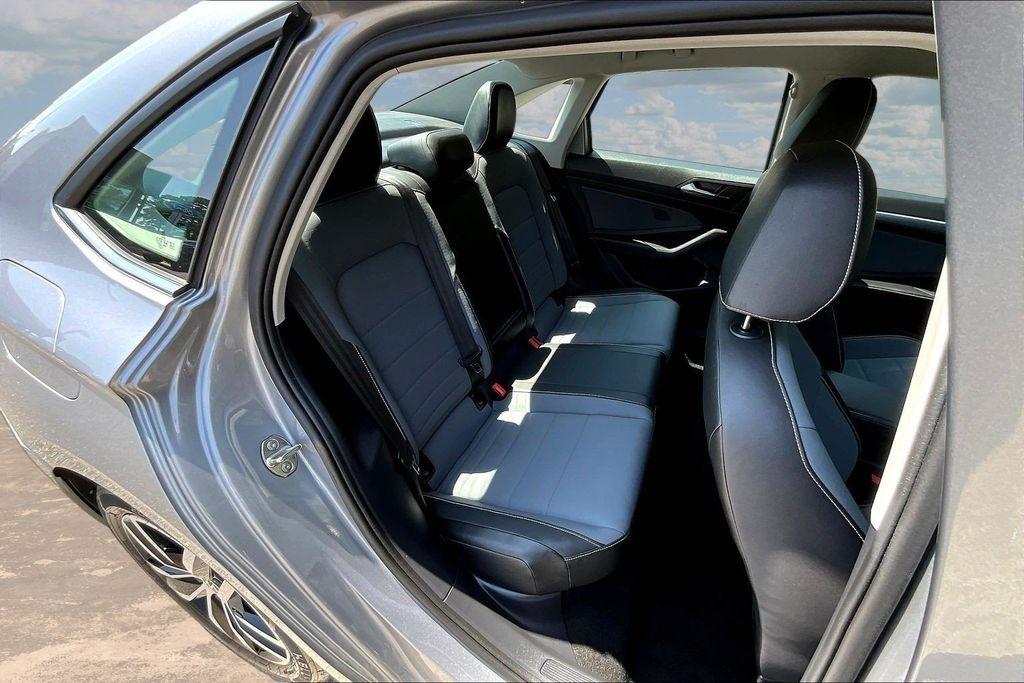 Volkswagen Jetta SE 2025