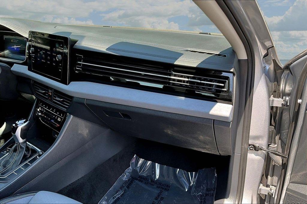 Volkswagen Jetta SE 2025
