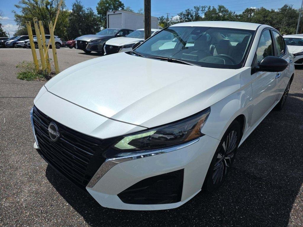 Nissan Altima 2.5 SV 2025