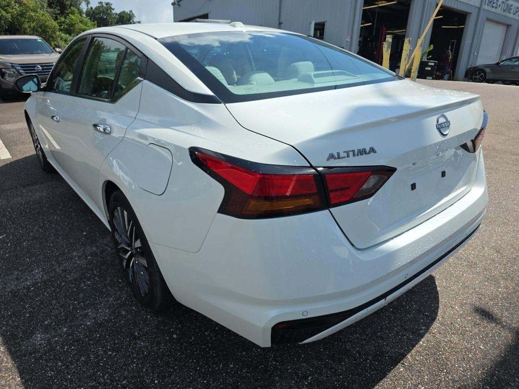 Nissan Altima 2.5 SV 2025