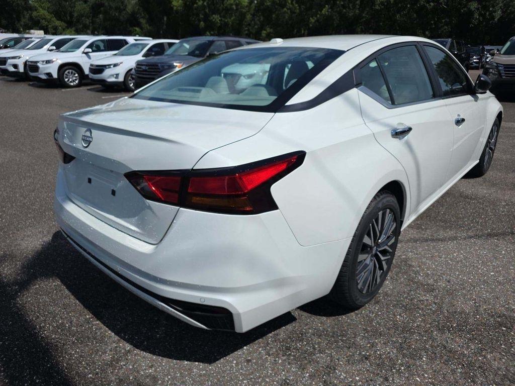 Nissan Altima 2.5 SV 2025