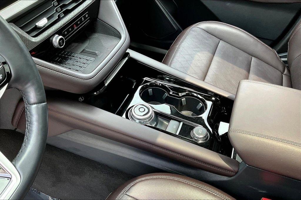 Ford Explorer Platinum 2025