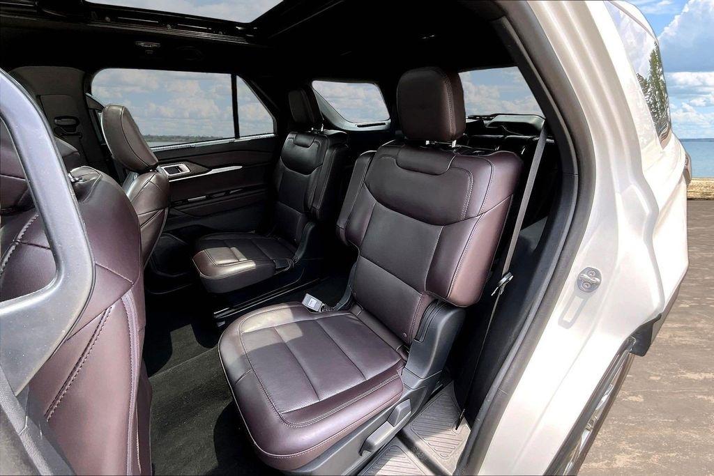 Ford Explorer Platinum 2025