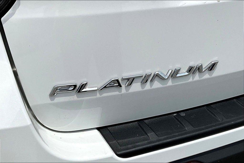 Ford Explorer Platinum 2025