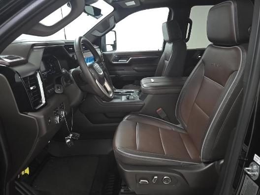 GMC Sierra 2500HD Denali Crew Cab 4WD SB 2024