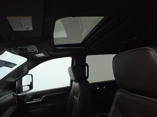 GMC Sierra 2500HD Denali Crew Cab 4WD SB 2024