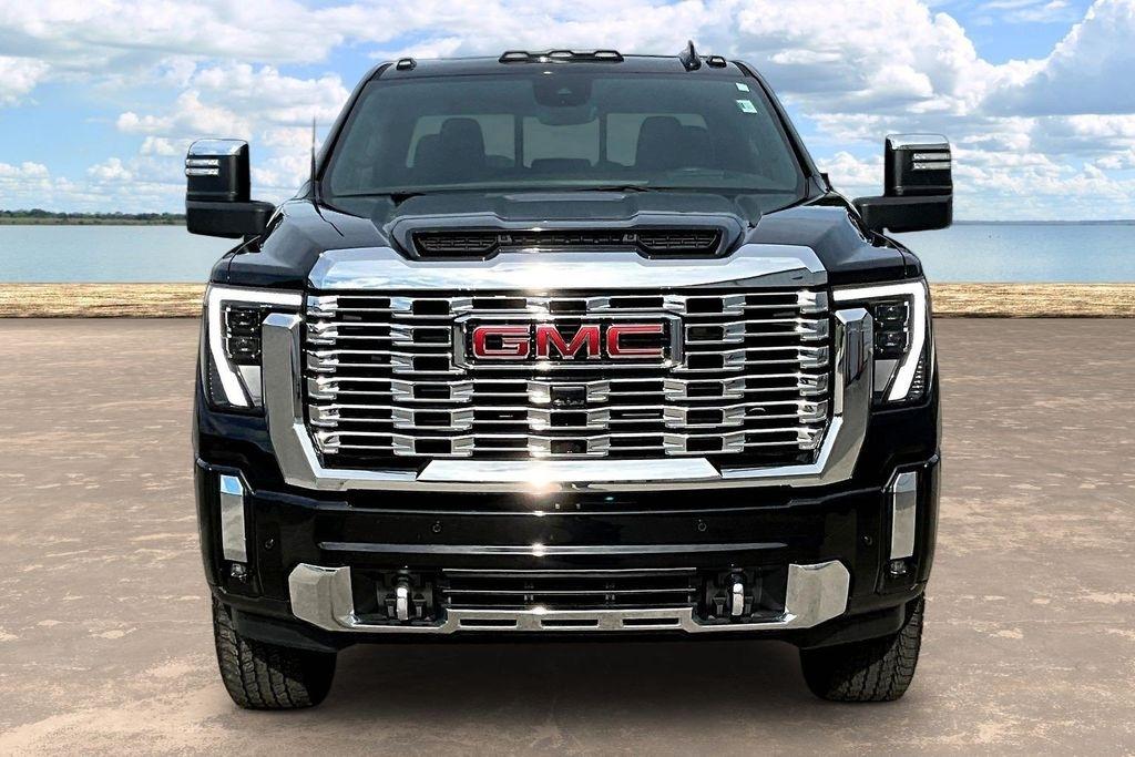 GMC Sierra 2500HD Denali Crew Cab 4WD SB 2024