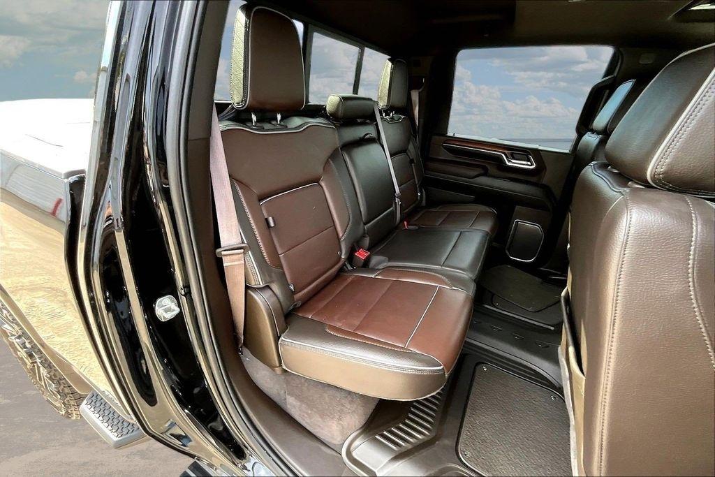 GMC Sierra 2500HD Denali Crew Cab 4WD SB 2024