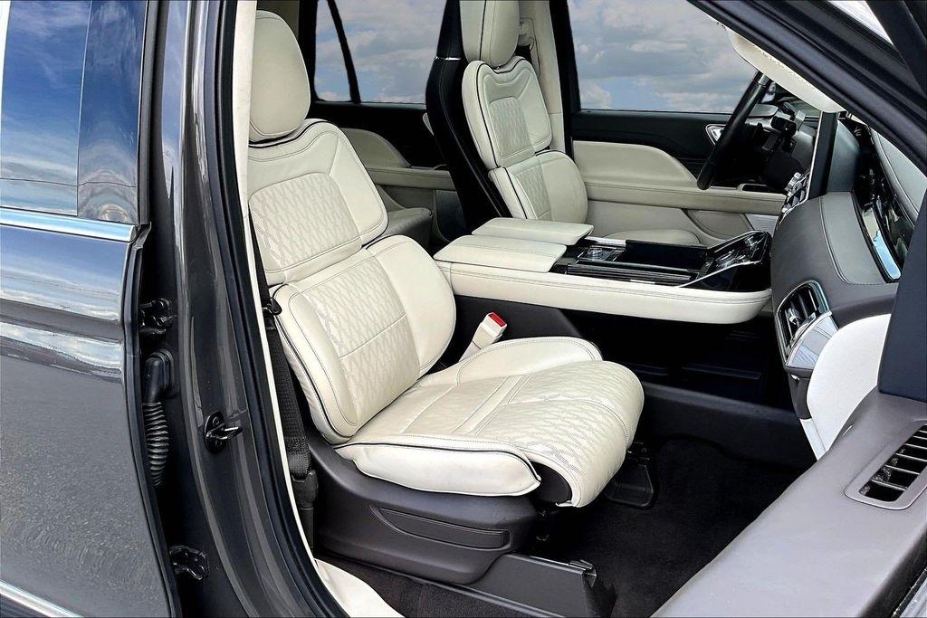 Lincoln Navigator Black Label 4WD 2023