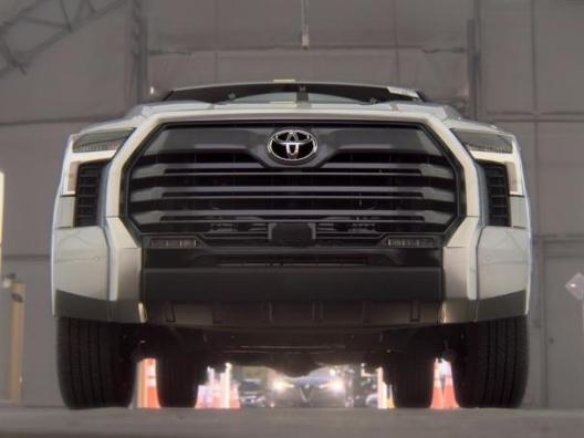 Toyota Tundra Limited CrewMax 4WD 2025