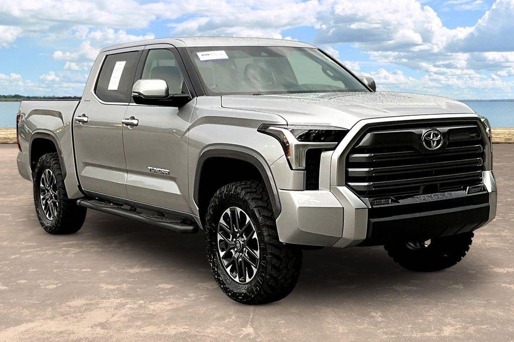 Toyota Tundra Limited CrewMax 4WD 2025