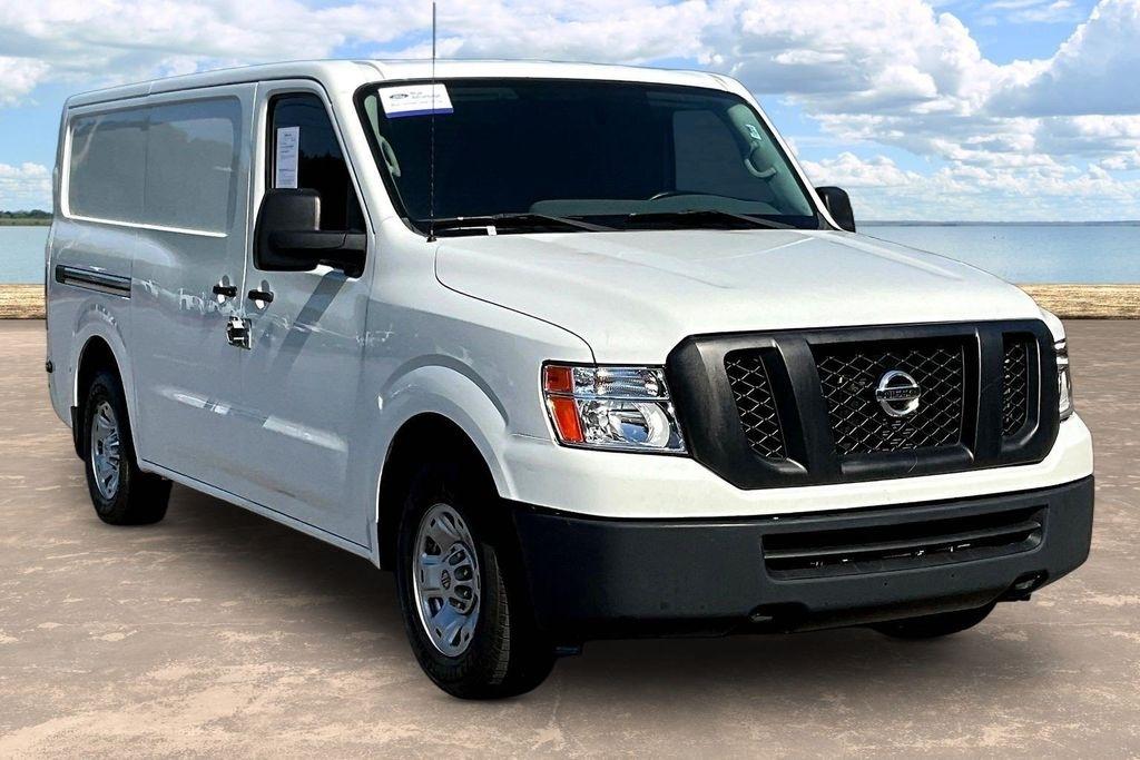 Nissan NV Cargo 2500 HD SV V6 2021
