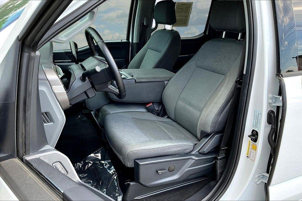 Ford F-150 XLT SuperCrew 4WD 2025