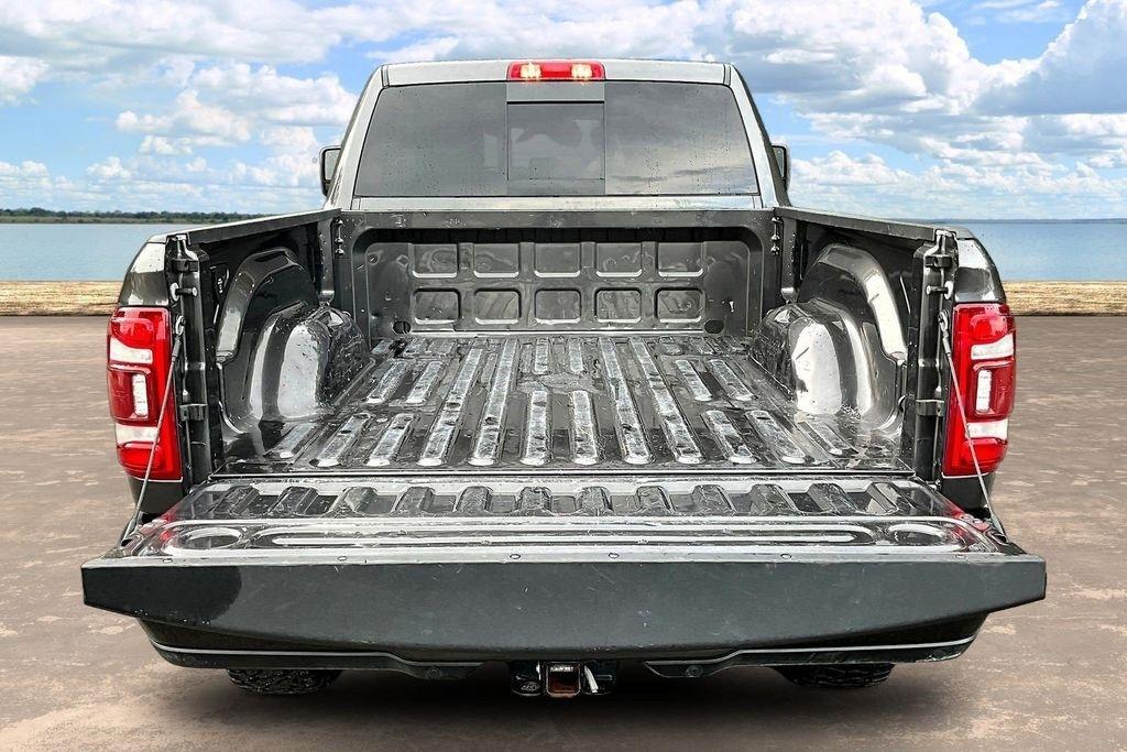 RAM 2500 Laramie Crew Cab SWB 4WD 2024