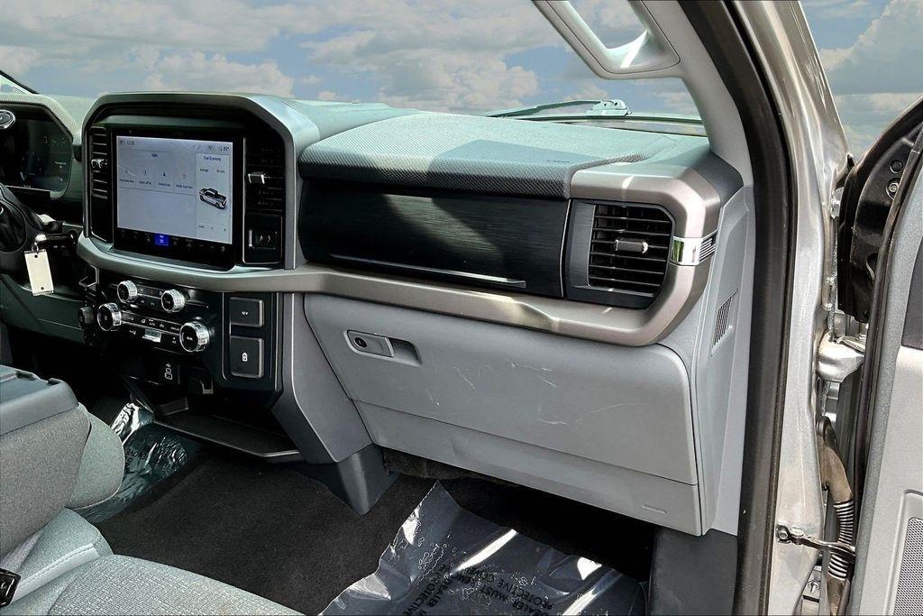 Ford F-150 XLT SuperCrew 4WD 2025