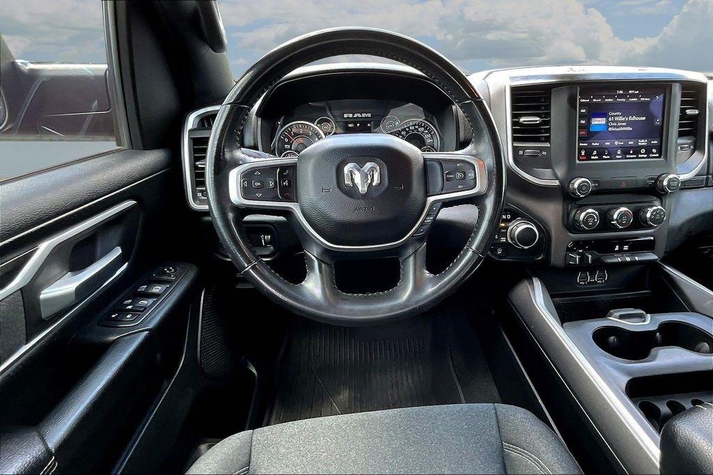 RAM 1500 Big Horn Crew Cab SWB 4WD 2020
