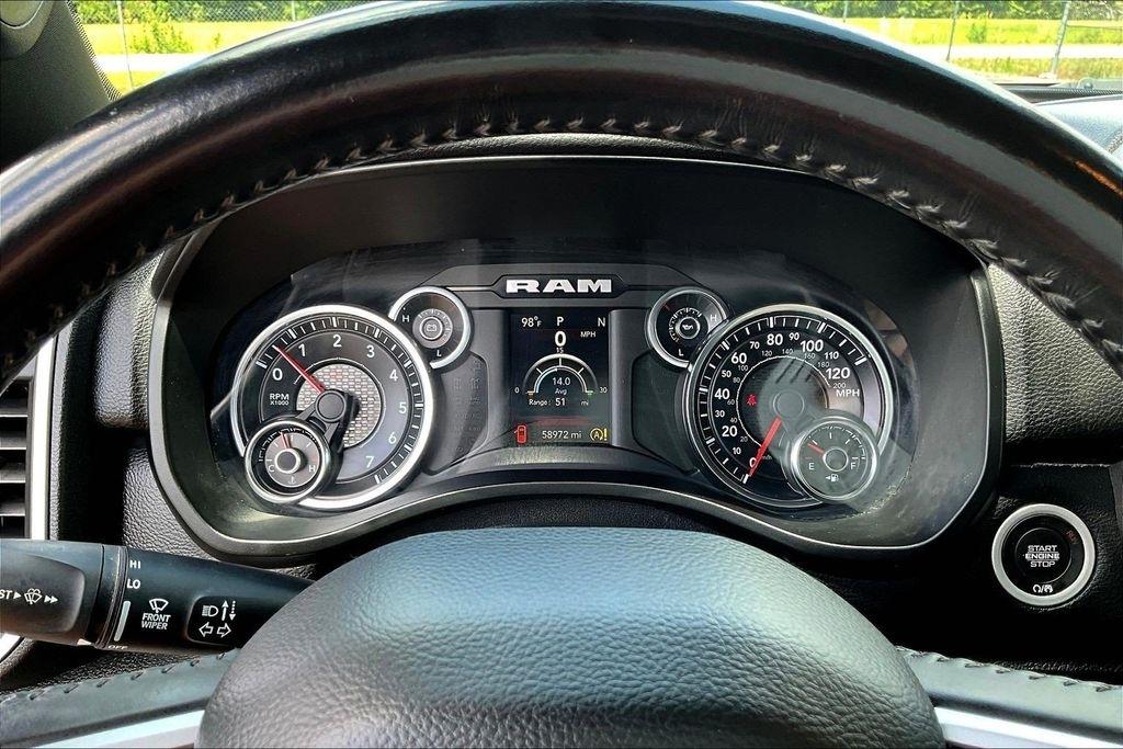 RAM 1500 Big Horn Crew Cab SWB 4WD 2020