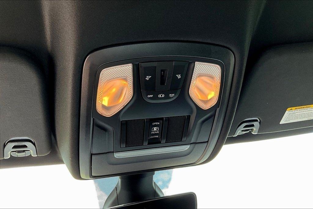 RAM 1500 Big Horn Crew Cab SWB 4WD 2020