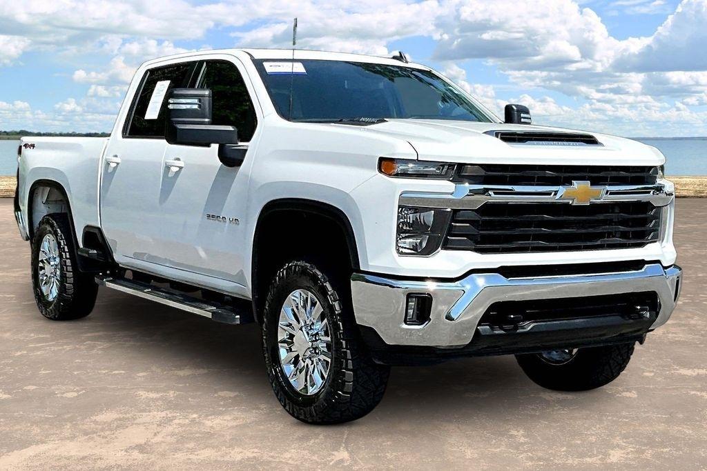 Chevrolet Silverado 2500HD LT Crew Cab Long Box 4WD 2025