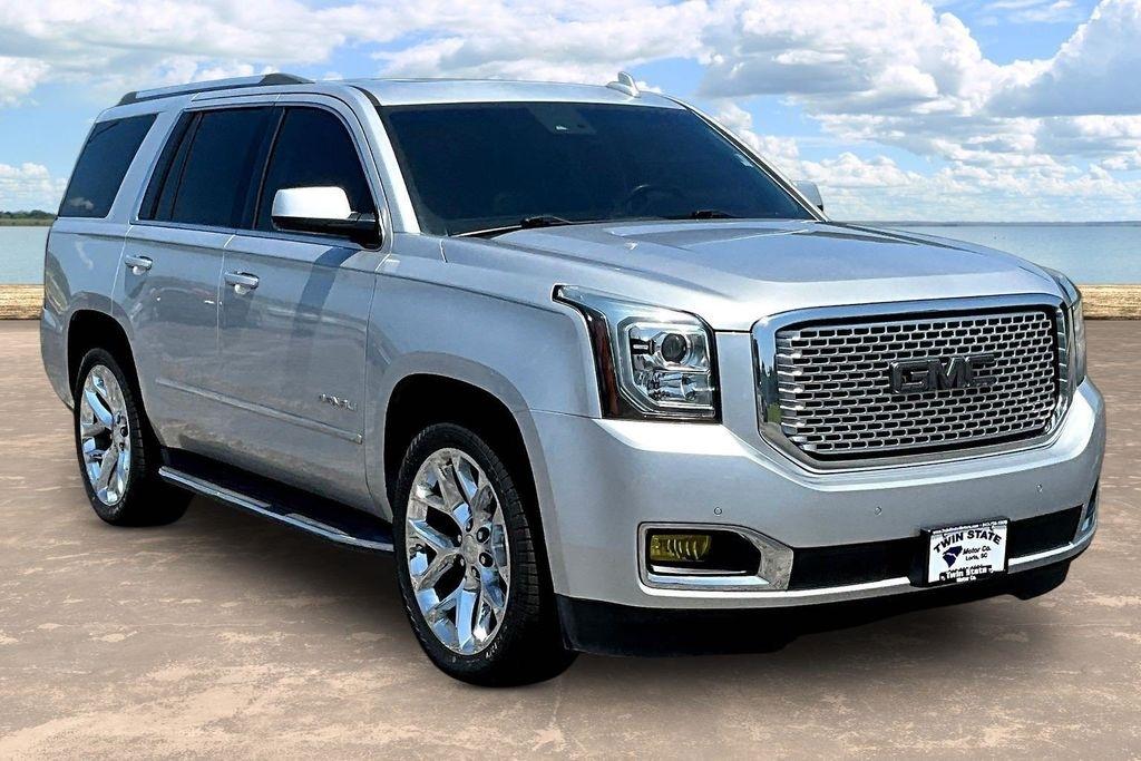 GMC Yukon Denali 4WD 2017