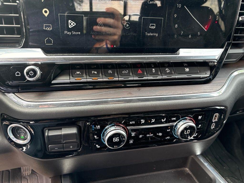 GMC Sierra 1500 SLT Crew Cab 4WD 2024