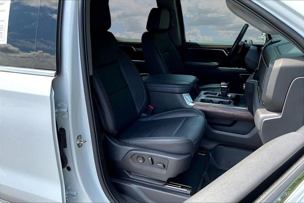 GMC Sierra 1500 SLT Crew Cab 4WD 2024