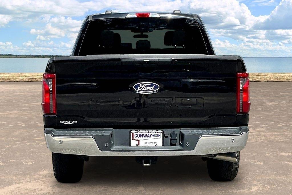 Ford F-150 XLT SuperCrew 4WD 2025