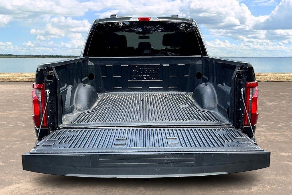 Ford F-150 XLT SuperCrew 4WD 2025