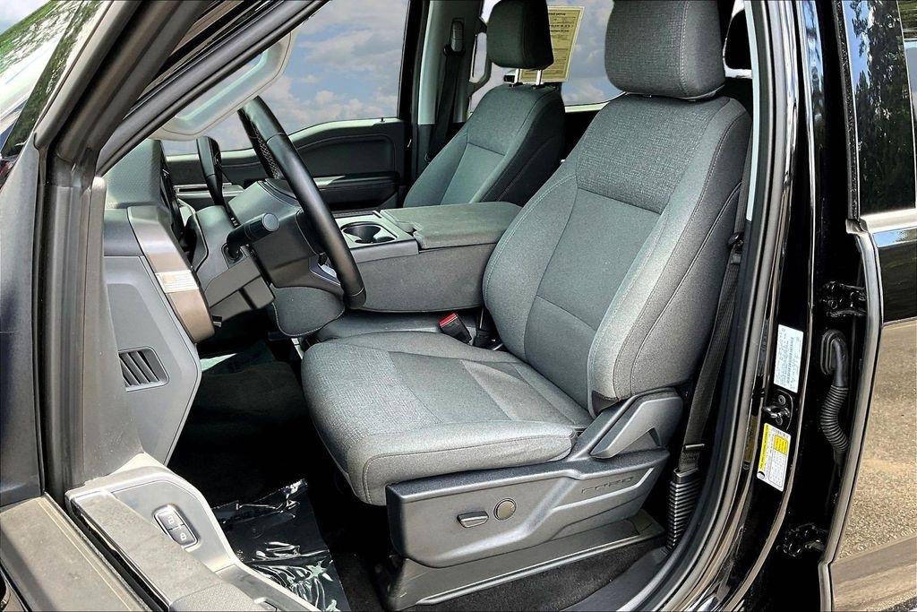 Ford F-150 XLT SuperCrew 4WD 2025