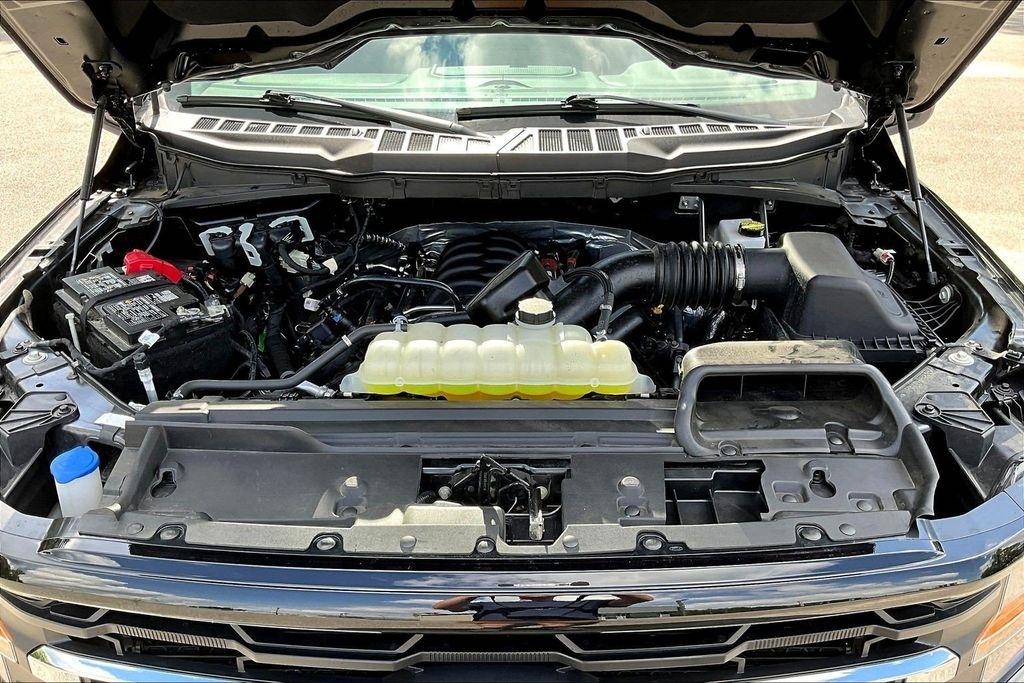 Ford F-150 XLT SuperCrew 4WD 2025