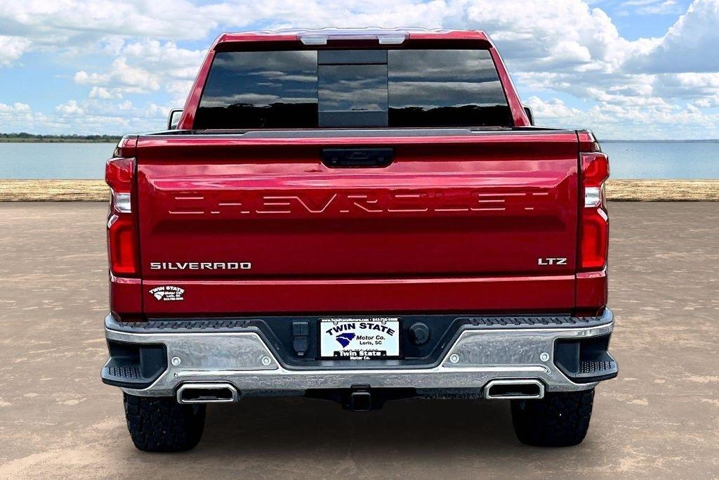 Chevrolet Silverado 1500 LTZ Crew Cab 4WD 2023