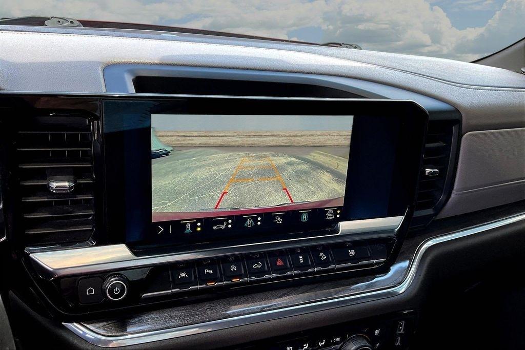 Chevrolet Silverado 1500 LTZ Crew Cab 4WD 2023