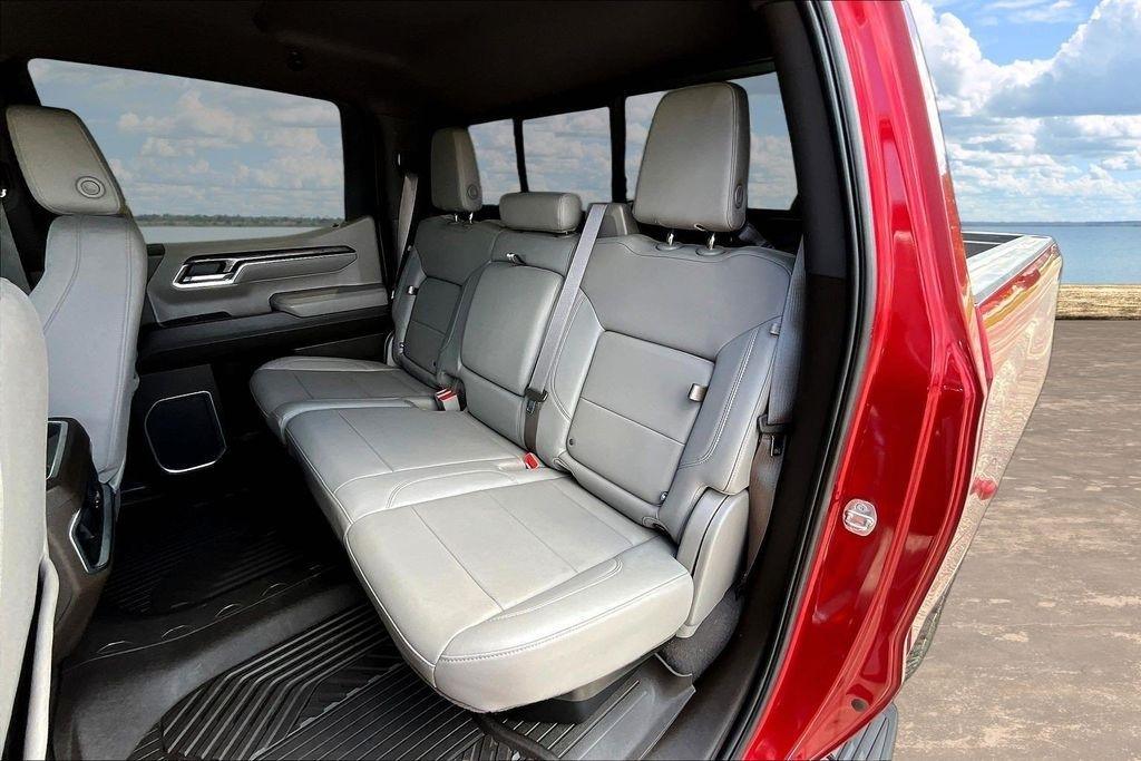 Chevrolet Silverado 1500 LTZ Crew Cab 4WD 2023