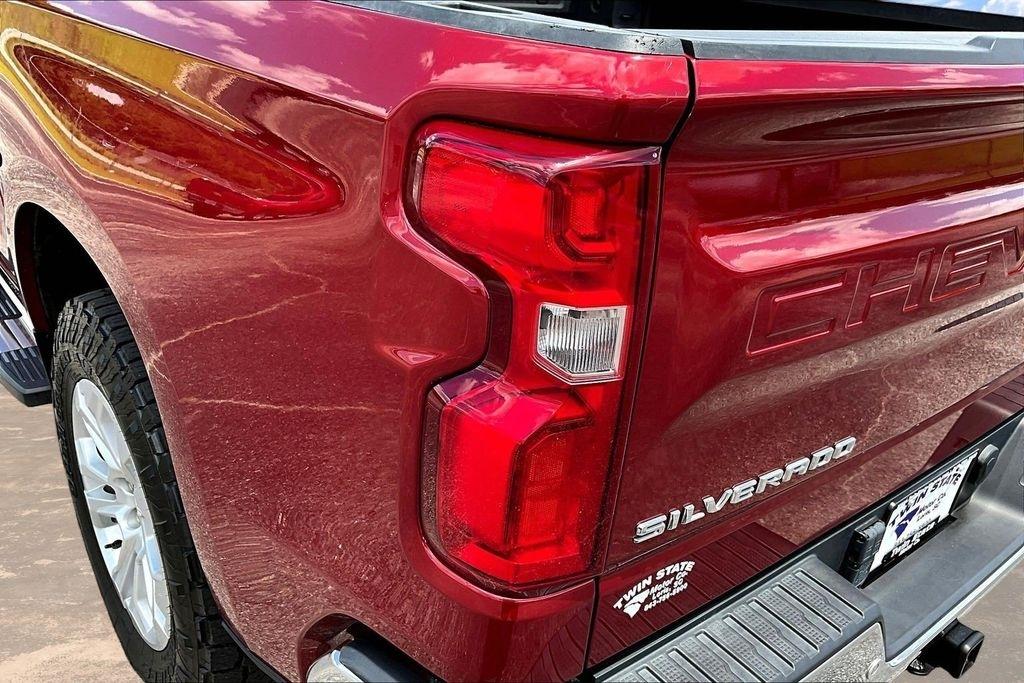 Chevrolet Silverado 1500 LTZ Crew Cab 4WD 2023