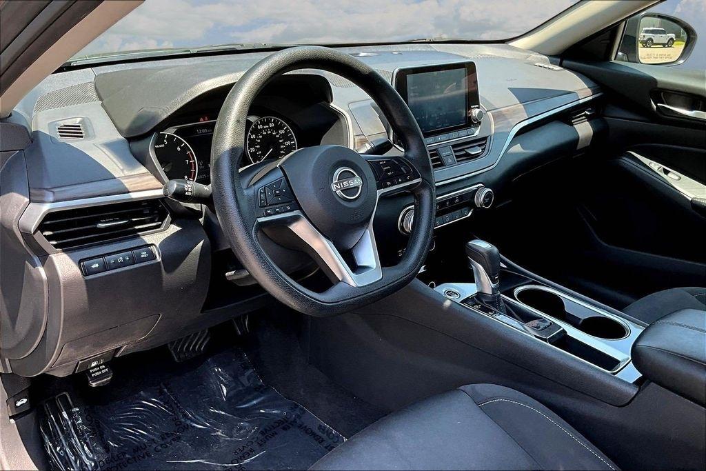 Nissan Altima 2.5 SV 2024