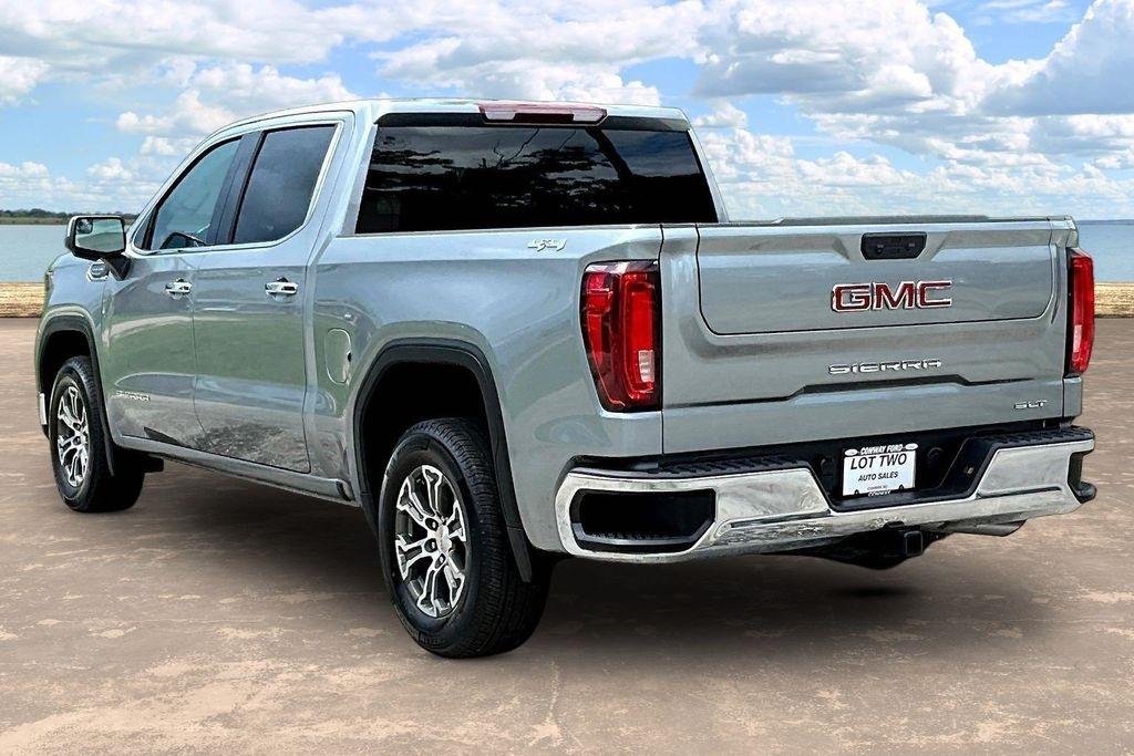 GMC Sierra 1500 SLT Crew Cab 4WD 2026