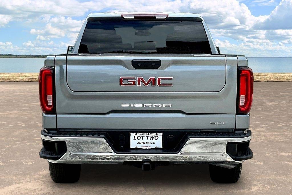 GMC Sierra 1500 SLT Crew Cab 4WD 2026