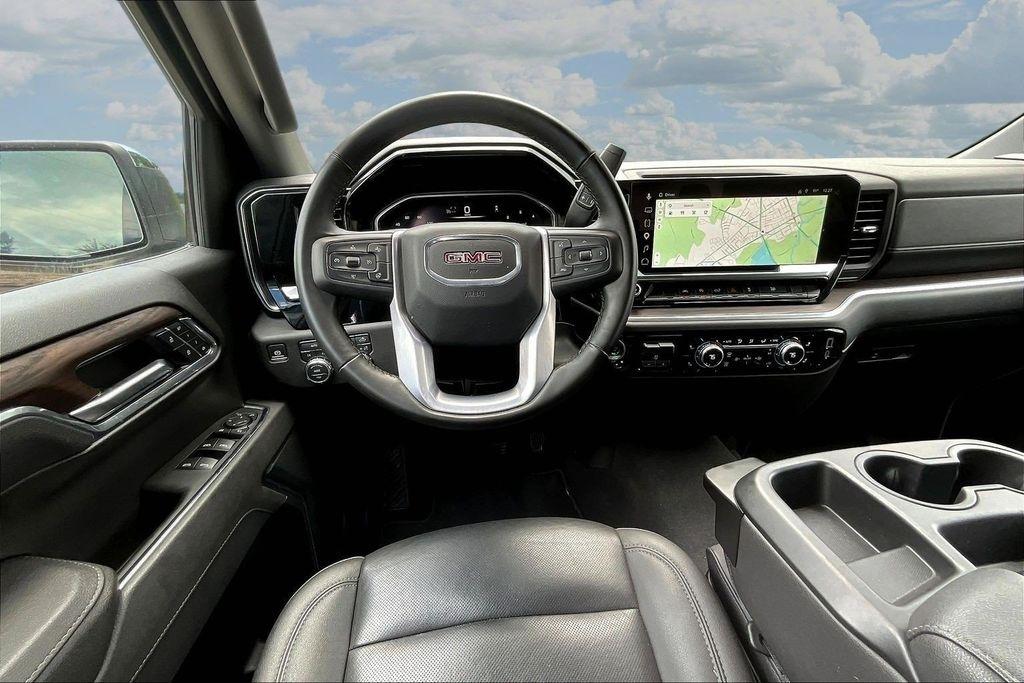 GMC Sierra 1500 SLT Crew Cab 4WD 2026
