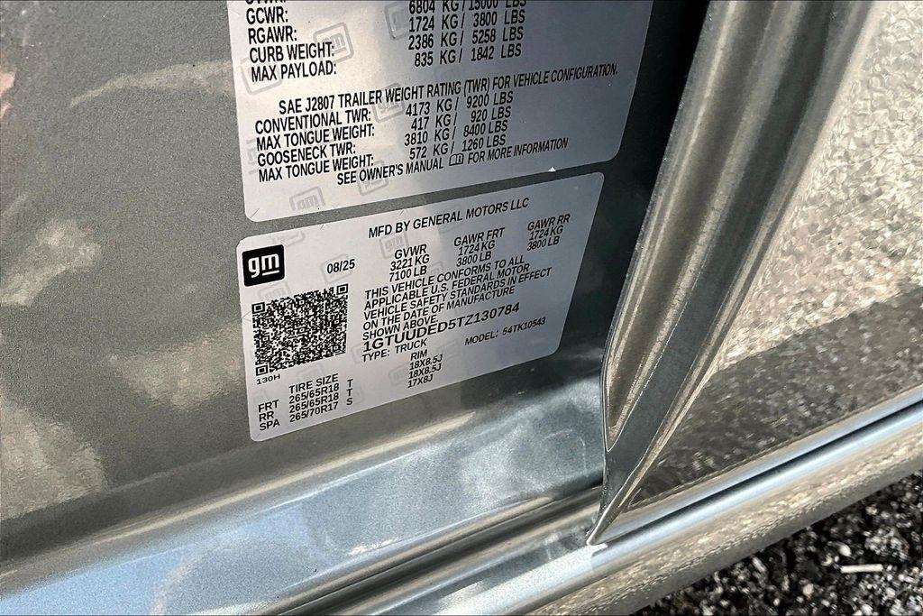 GMC Sierra 1500 SLT Crew Cab 4WD 2026