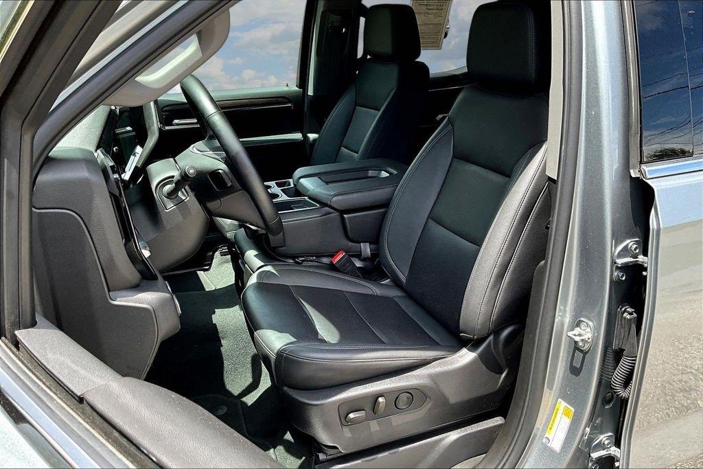 GMC Sierra 1500 SLT Crew Cab 4WD 2026